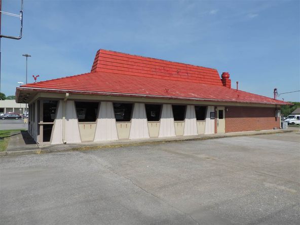 109 Armory Dr, Russellville, KY 42276